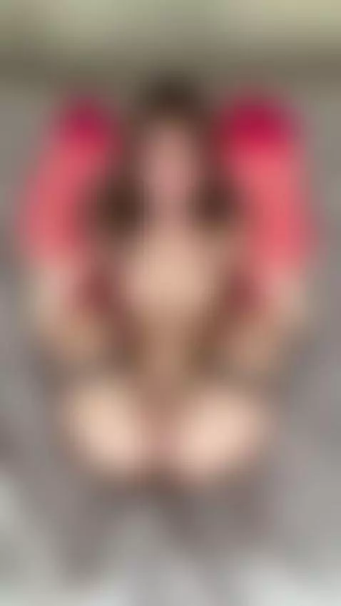 The tease owns the heat 😏💦 by curlypolly