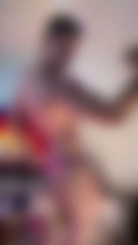 Flexing Hot 🥵🔞🔥 by jhonbianco