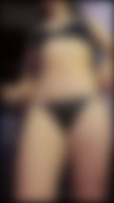 Come t o see me in my room... by violetabliss