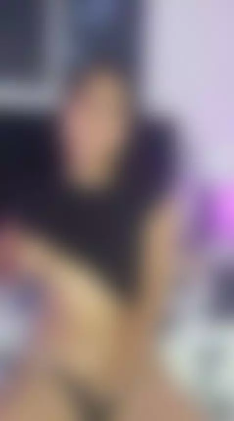 Take a look before my parents come in by violetabliss