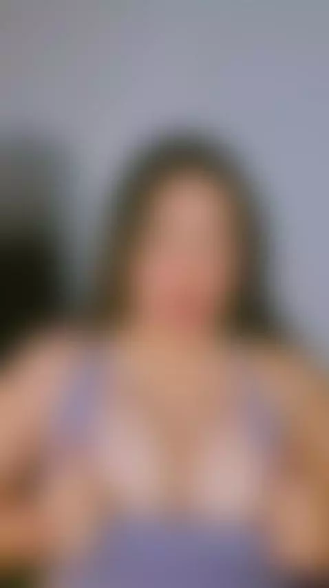 Tight tits by bellarouxx