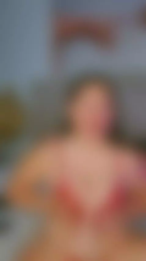 Rub in my boobs by bellarouxx