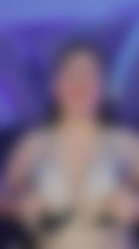 come see me, I'm horny by bellarouxx