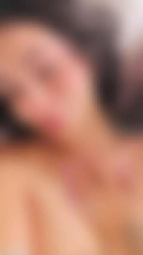 🔥 Wake up with me… boobs out, pussy ready 🍑 Don’t skip this by valaustin