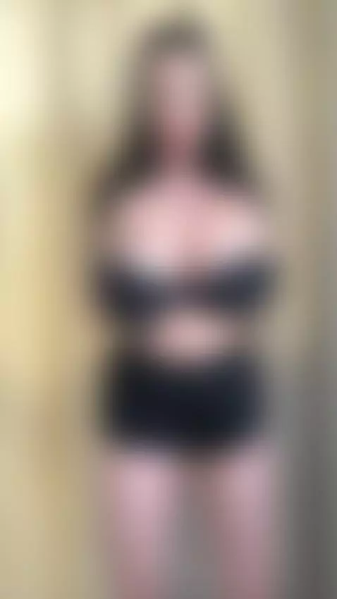 Short tease: wild moment. Want more? Tap my profile by bustyyemma