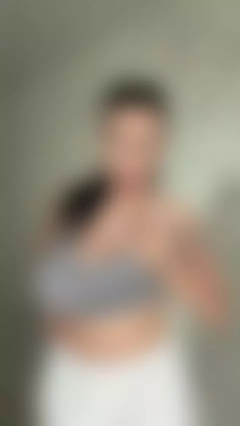 Short tease: sensual moment. Want more? Tap my profile by bustyyemma