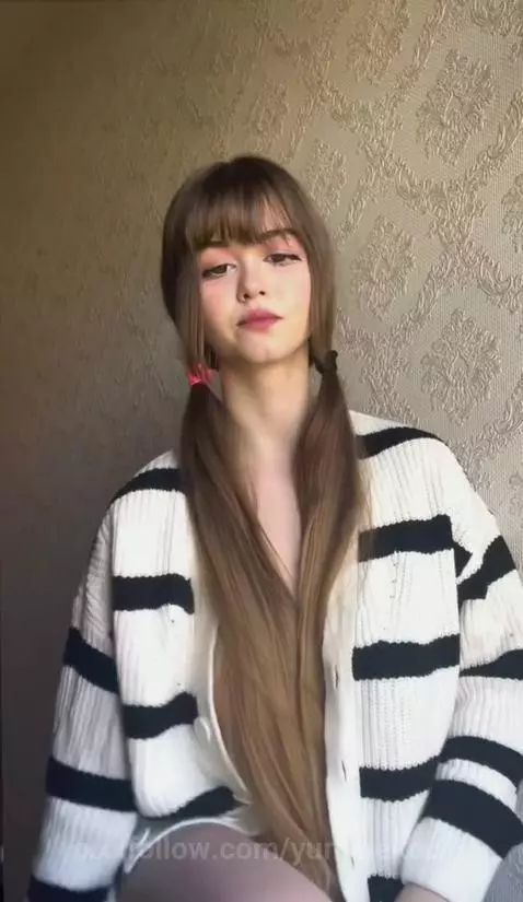 Short tease: sensual moment. Want more? Tap my profile by yuminekoo