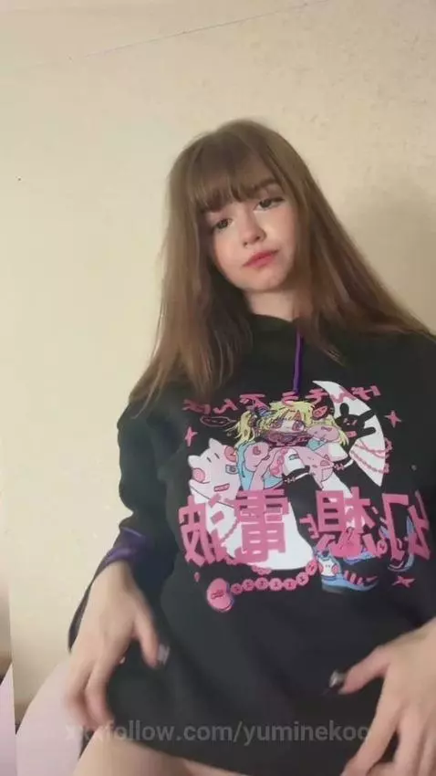 18+ Bangs babe flashes perky nude tits. by yuminekoo