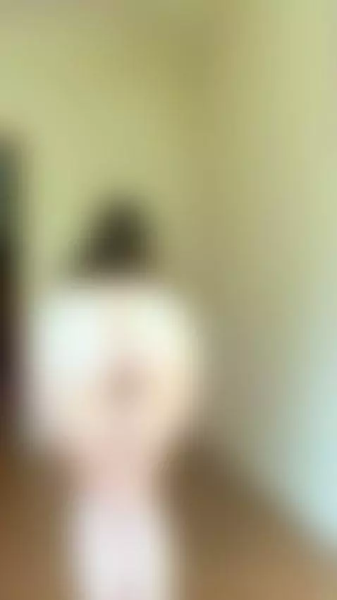 18+ Pale nude ass bent over, juicy curves. by yuminekoo