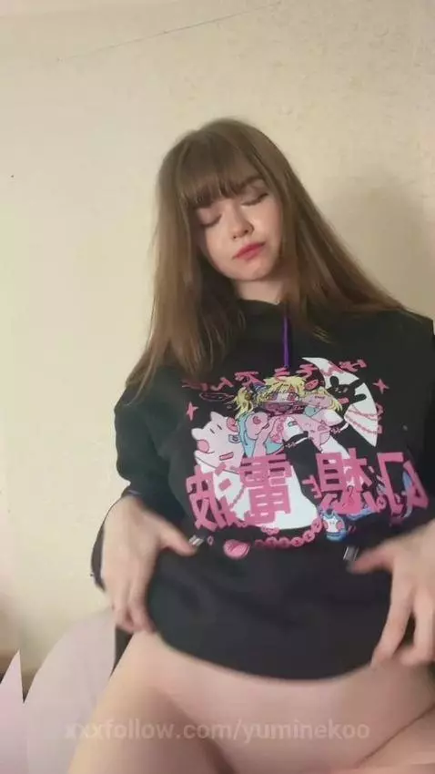 18+ Bangs girl flashes perky tits & nude curves. by yuminekoo