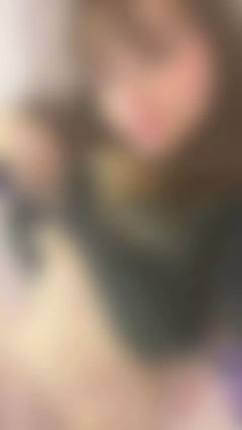 18+ Bangs cutie lifts top, nude midriff & teasing small tits... by yuminekoo