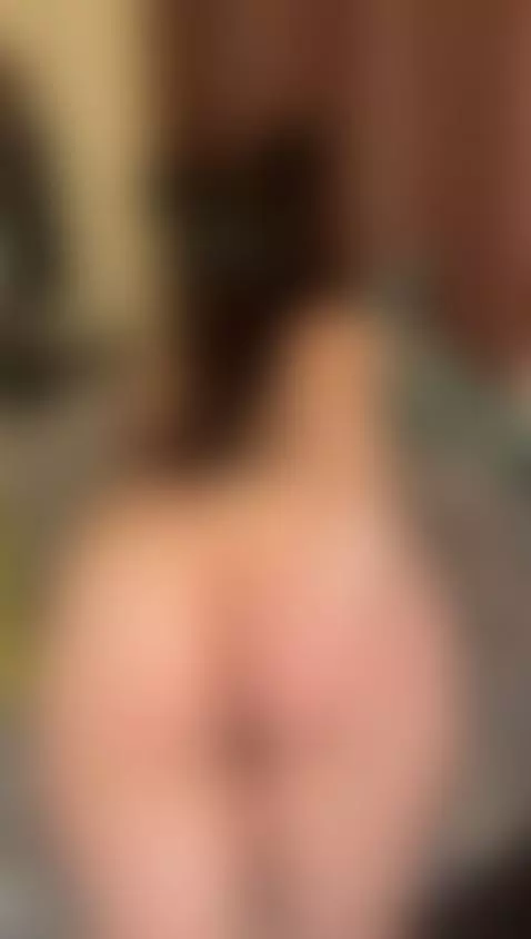 18+Teen with a big butt is seductive by yuminekoo