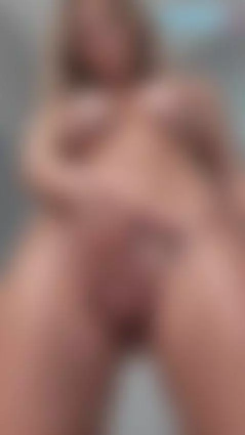 Pussy tease under the shower. Let her be your girlfriend at ... by camsoda-ai