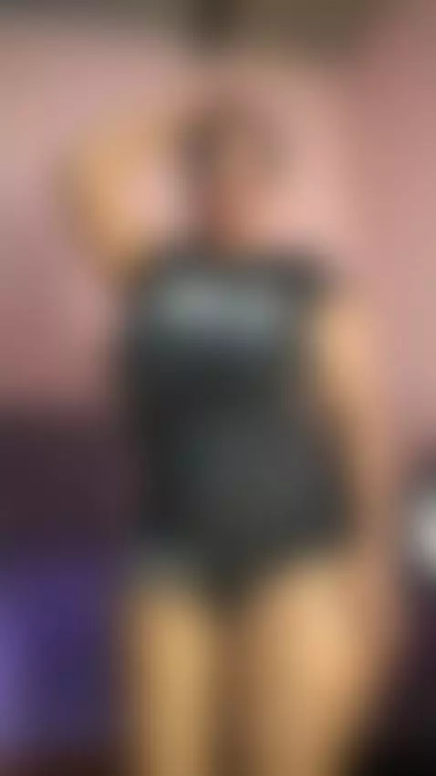 We dance by sweetbustyroxy