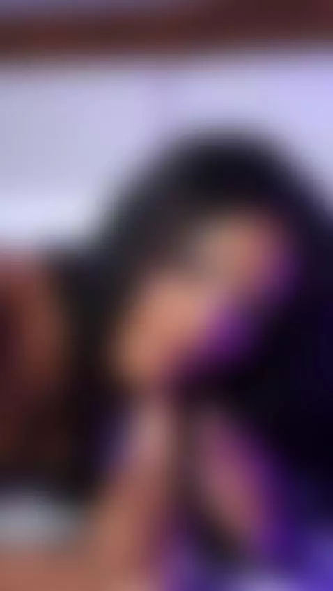 My tongue wants to misbehave 👅 by julitpink