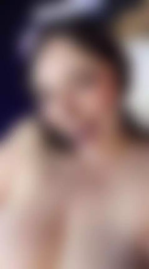 I know you want to come in here. by bagiolett