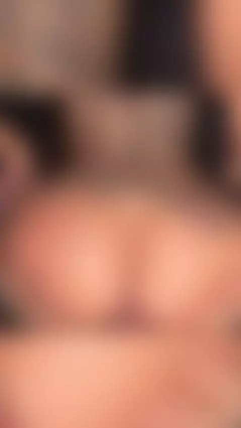 Dejo que mi hermanastro me folle para poder salir de fiesta ... by meticulousphase