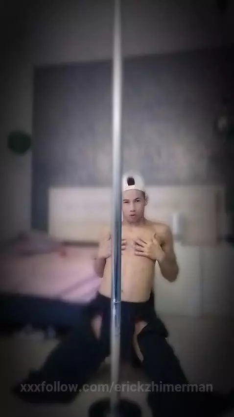 💣 I'm warning you... I could be your new addiction 🖤 by erickzhimerman