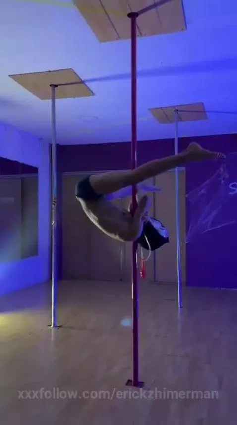 🔥 Every movement of mine is an invitation by erickzhimerman