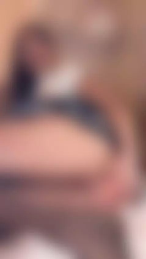 Orgasm with a dildo by foxyvibe