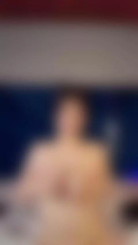 I want you to fuck me and expand my pussy by agathasanders