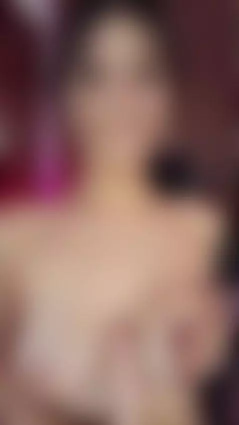 I want you to fuck me and expand my pussy by agathasanders