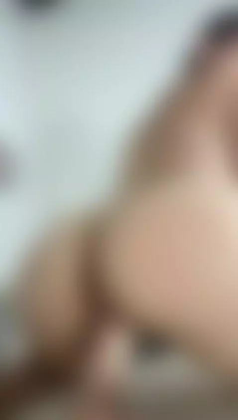 I like being fucked in this position by viioletpearson