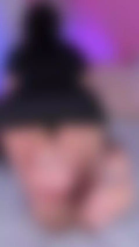 Sweet like honey, warm like sunshine. by peytonn-monroe