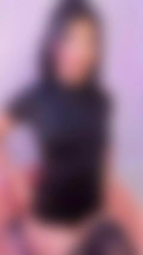 Soft curves, strong effect by peytonn-monroe