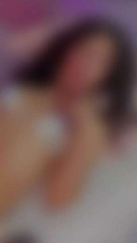 Look that attracts. by peytonn-monroe