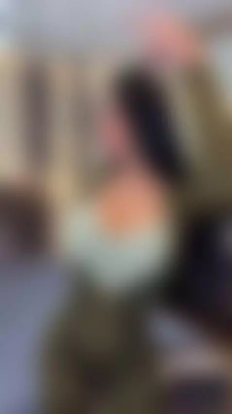 any volunteers who would want to see me naked? by evajgri