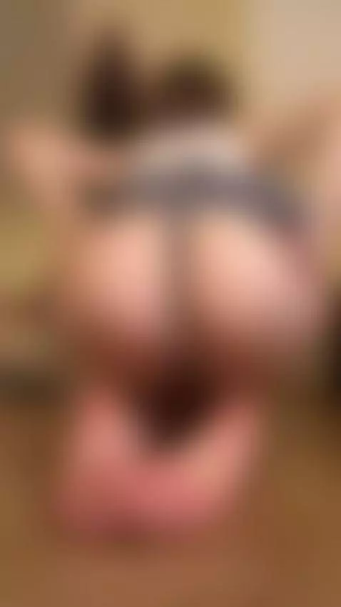 All my fours here🤭 by tinaprettyy