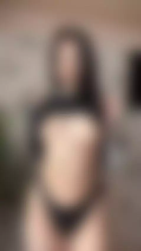 Wanna get closer? Start with a message on OnlyFans 😘 by camilamix