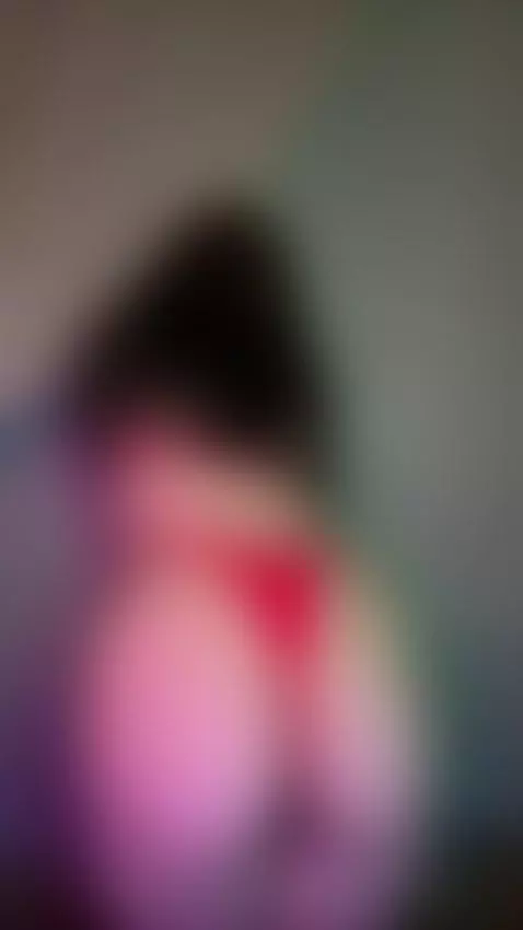 Inspiring and kind videos await you! Subscribe via link in b... by eliseloops