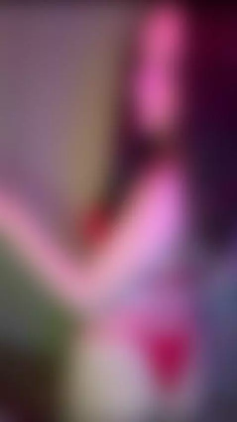 A smile that energizes! 😄 Subscribe! 💖 by eliseloops