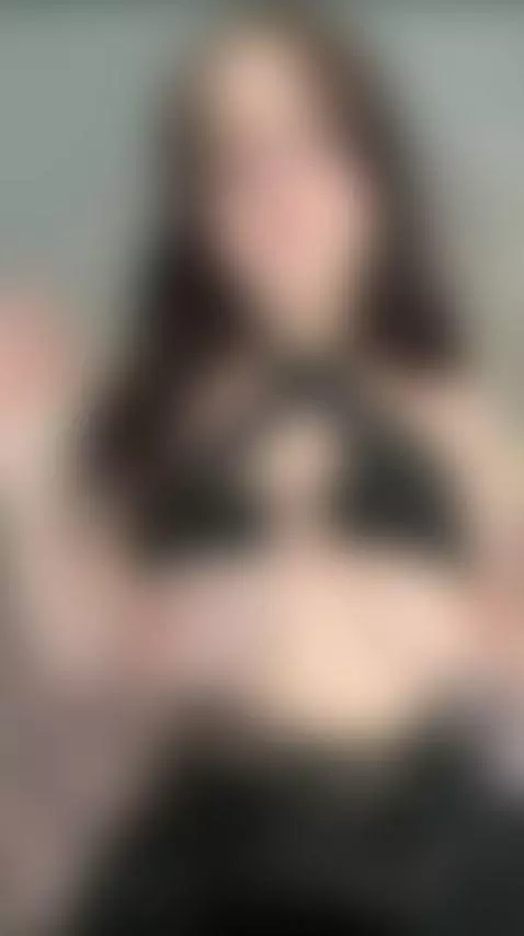 The brightest star in her field! 🌟 Follow via the link in bi... by eliseloops