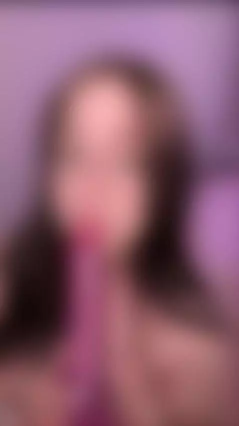 Fun and vibrant! Follow her! 🌈 by eliseloops