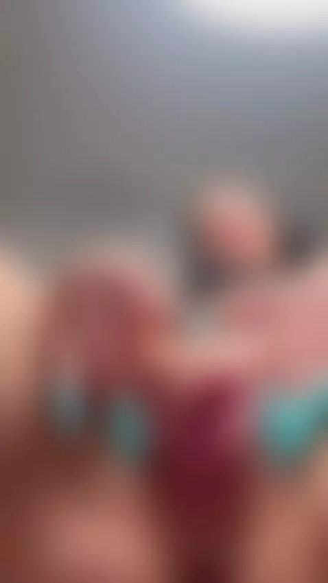 This sweet, slutty pussy is begging for attention. Give it s... by lianasss