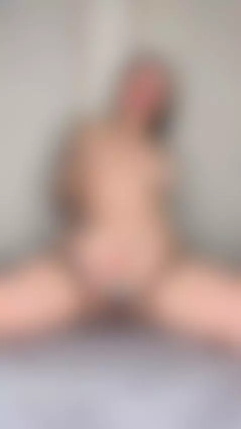 A symphony in pink, playing my sluttiest melodies just for y... by lianasss