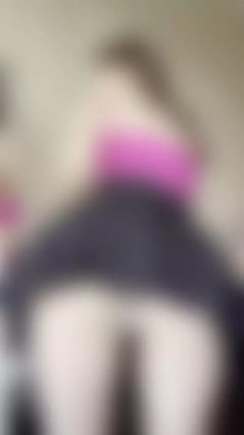 Thick thighs spread wide, ass bouncing slow by ellaquen
