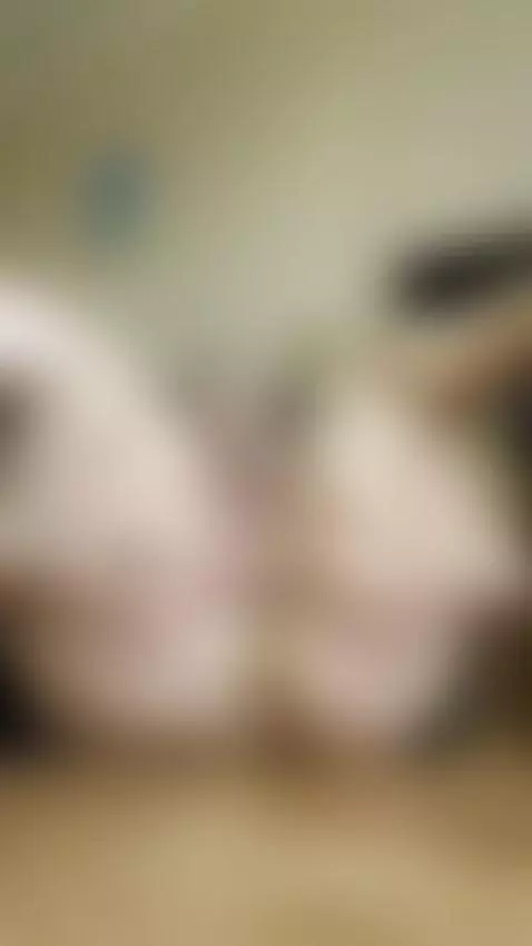 Pull my pussy lips wide and fuck me 🍆 by ellaquen