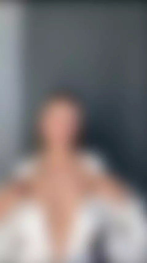 A kind video with positive energy 😊 Press “subscribe”! by veolaaa