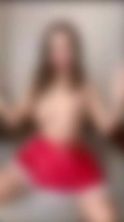 The video is just a teaser. The rest is on her OnlyFans 🌟 by veolaaa