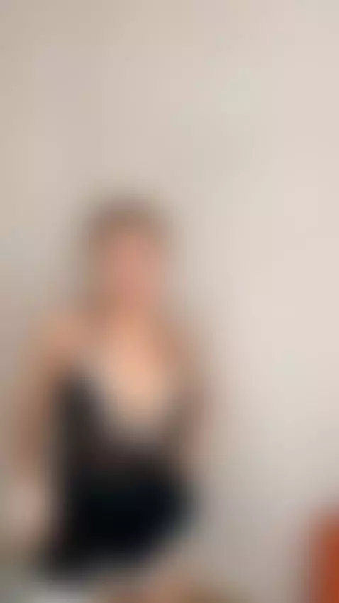 Come hang out with me on OnlyFans 😈 by veolaaa