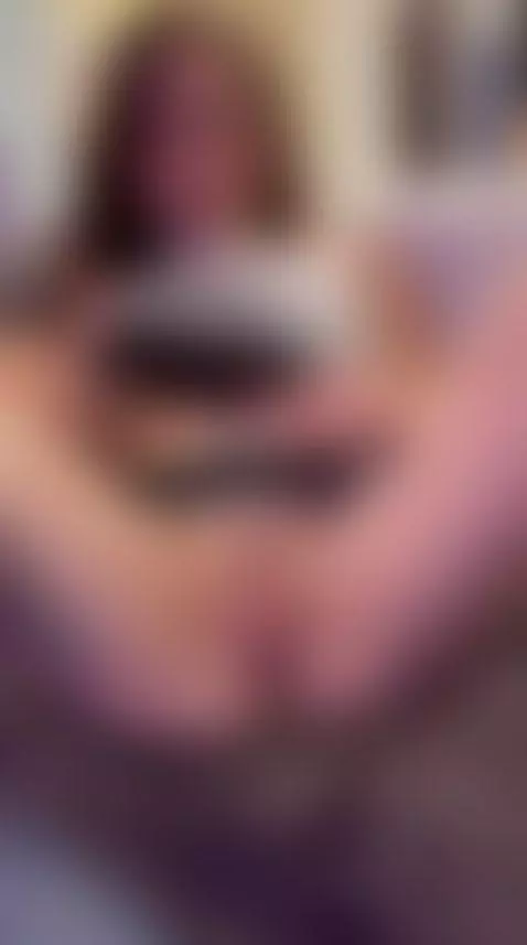 Mmm, I'll open my legs so you can appreciate my pussy much b... by myapril