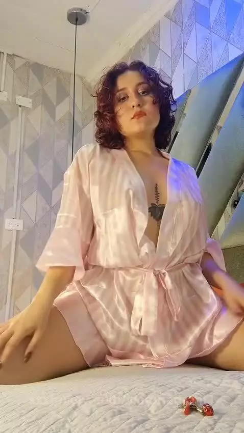 I'm very hot come and fuck my pussy baby 😈🥵💥 by victoriagrant1