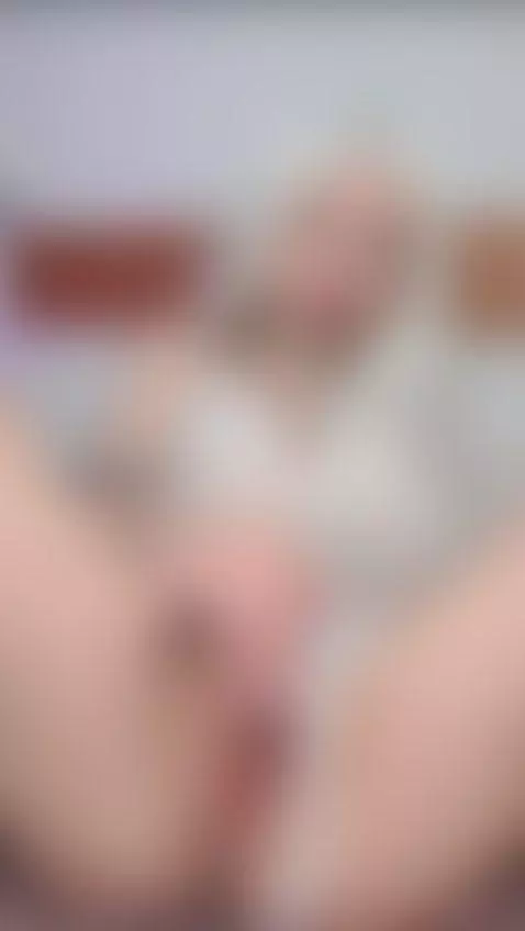 Beauty that pulls you closer 🩶 Step closer by katianabi