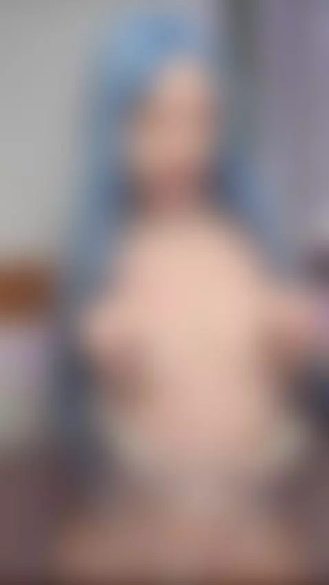 It’s getting hot here 🔥 Like + follow — perfect combo by katianabi