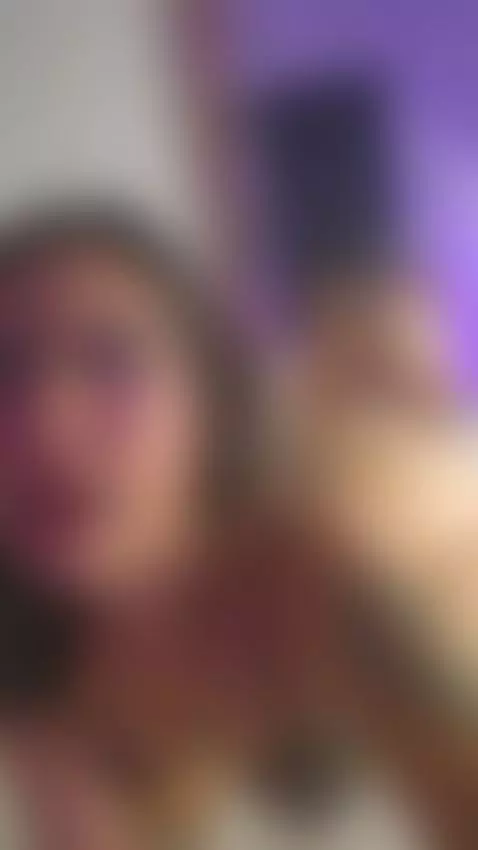 Look at the mirror 👀 by danna-dusky