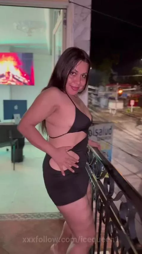 My neighbor loves to look at me and I want me to fuck me bef... by icequeen1